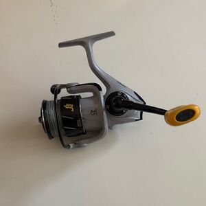 Spinning reel
